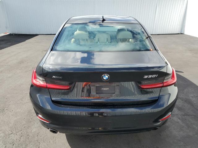 3MW5R7J02M8C07811 - 2021 BMW 330XI GRAY photo 6