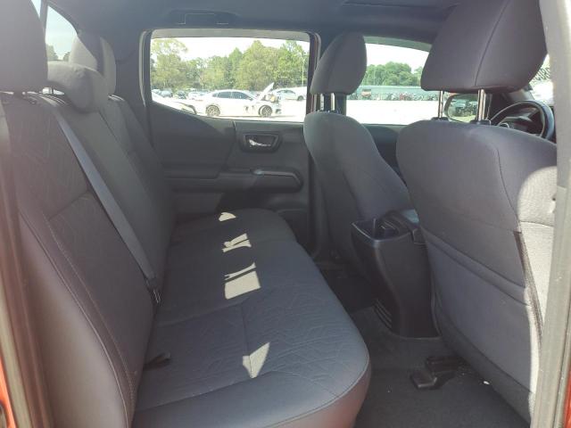 3TMAZ5CN5HM027945 - 2017 TOYOTA TACOMA DOUBLE CAB ORANGE photo 10