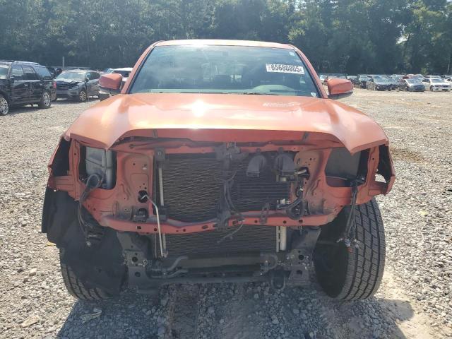3TMAZ5CN5HM027945 - 2017 TOYOTA TACOMA DOUBLE CAB ORANGE photo 5