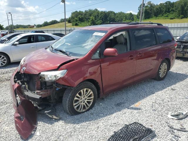 2013 TOYOTA SIENNA XLE, 