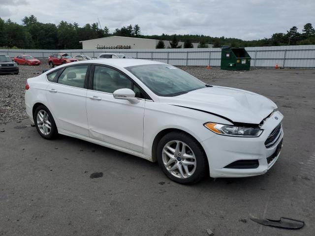 1FA6P0H77E5390571 - 2014 FORD FUSION SE WHITE photo 4