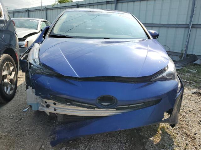 JTDKARFU2G3516387 - 2016 TOYOTA PRIUS BLUE photo 5