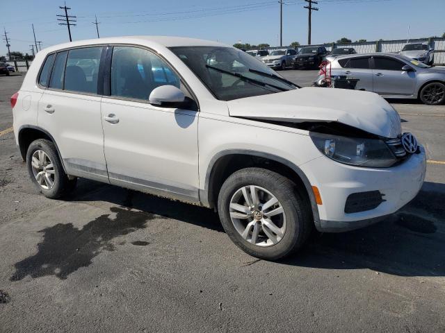 WVGAV3AX2DW611374 - 2013 VOLKSWAGEN TIGUAN S თეთრი ფოტო 4