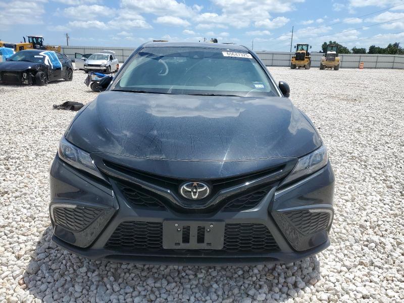 4T1G11AK6RU216745 - 2024 TOYOTA CAMRY SE NIGHT SHADE BLACK photo 5