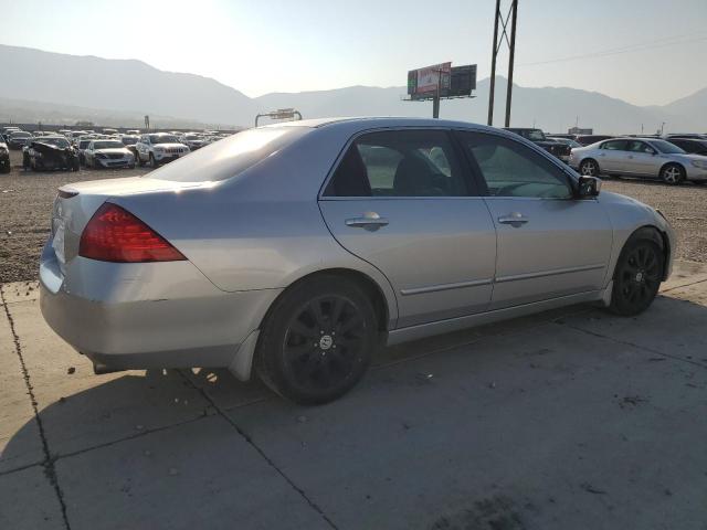 1HGCM66417A032413 - 2007 HONDA ACCORD SE SILVER photo 3