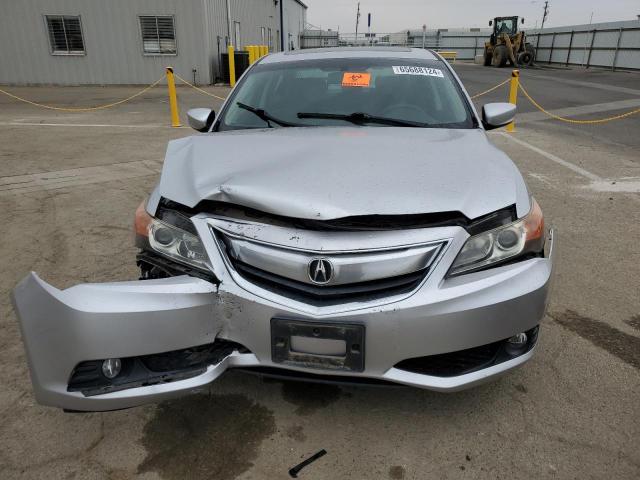 19VDE1F76DE016402 - 2013 ACURA ILX 20 TECH SILVER photo 5