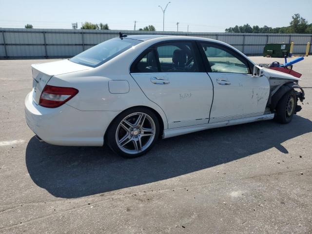 WDDGF8BB9BR182635 - 2011 MERCEDES-BENZ C 300 4MATIC WHITE photo 3