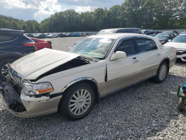 2005 LINCOLN TOWN CAR SIGNATURE, null