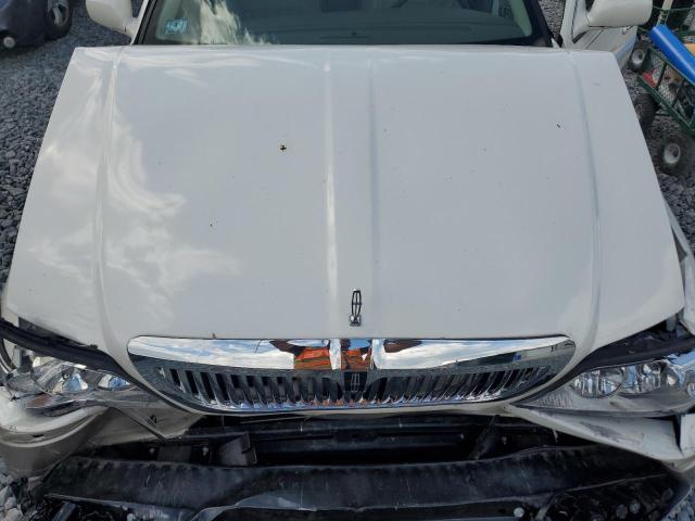 1LNHM81W55Y631615 - 2005 LINCOLN TOWN CAR SIGNATURE თეთრი ფოტო 11