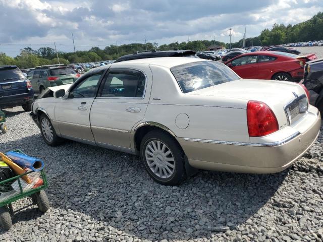 1LNHM81W55Y631615 - 2005 LINCOLN TOWN CAR SIGNATURE თეთრი ფოტო 2