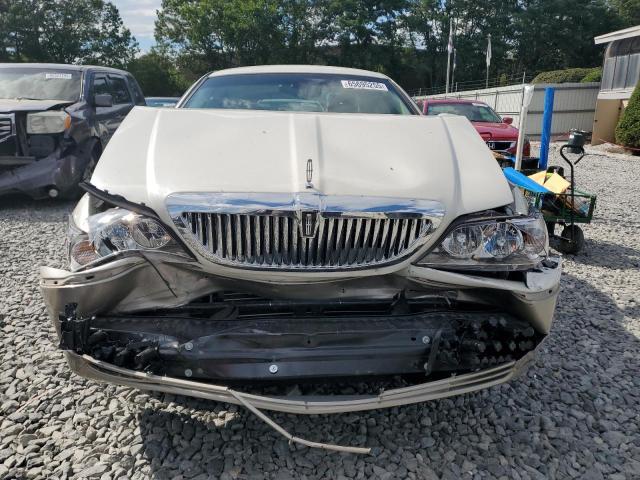 1LNHM81W55Y631615 - 2005 LINCOLN TOWN CAR SIGNATURE თეთრი ფოტო 5