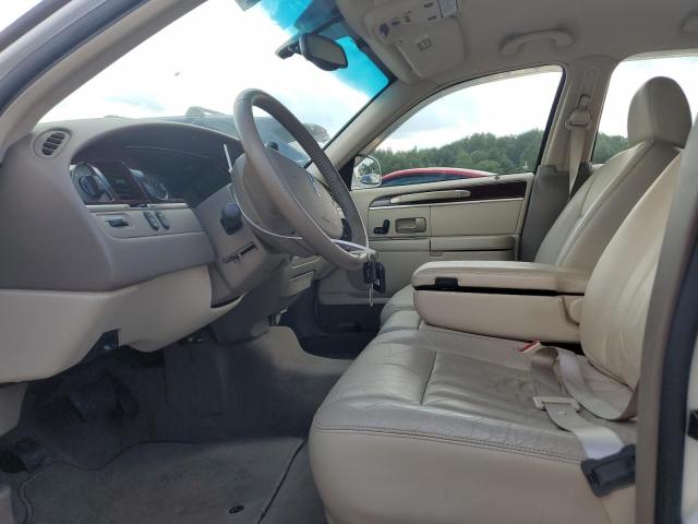 1LNHM81W55Y631615 - 2005 LINCOLN TOWN CAR SIGNATURE თეთრი ფოტო 7