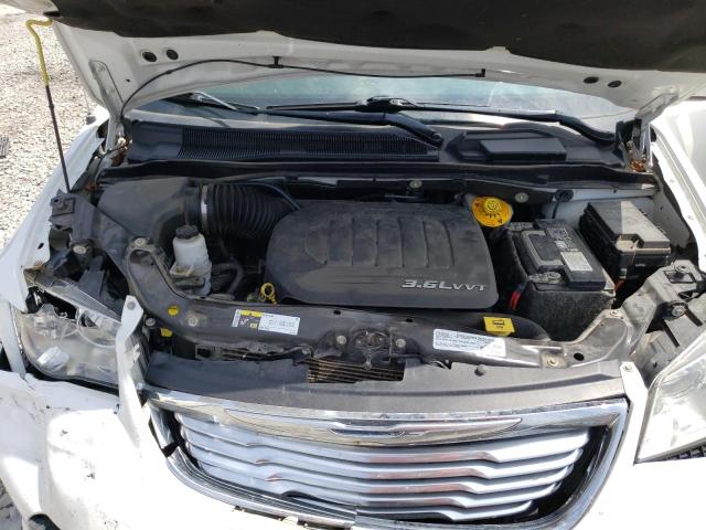 2C4RC1BG3GR268300 - 2016 CHRYSLER TOWN & COU TOURING WHITE photo 12