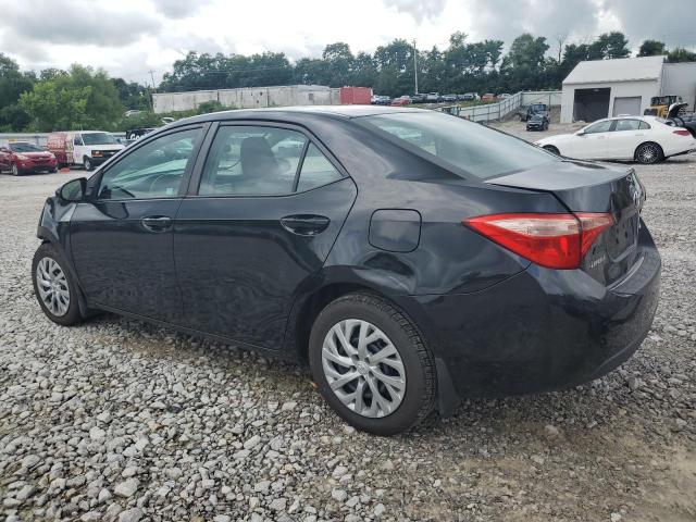2T1BURHE2JC121623 - 2018 TOYOTA COROLLA L BLACK photo 2