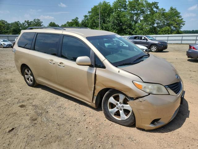 5TDKK3DC8CS212221 - 2012 TOYOTA SIENNA LE 棕色 照片 4