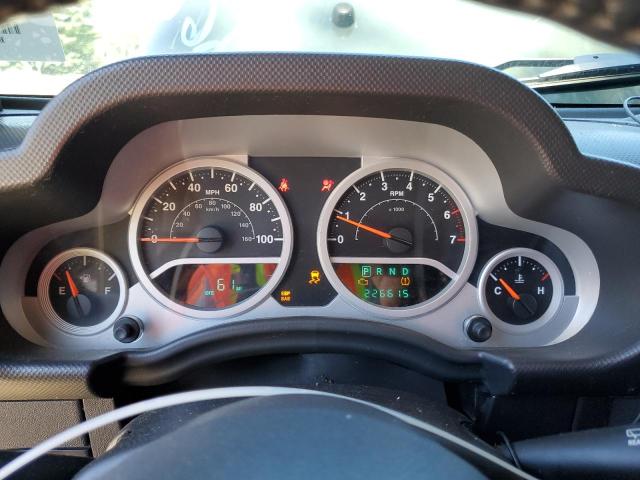 1J4BA3H15AL167601 - 2010 JEEP WRANGLER U SPORT أخضر صورة 9