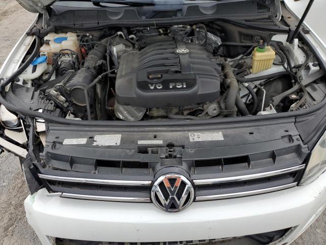 WVGEF9BP3CD010856 - 2012 VOLKSWAGEN TOUAREG V6 WHITE photo 12