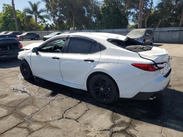 4T1DAACK9SU108268 - 2025 TOYOTA CAMRY XSE WHITE photo 2