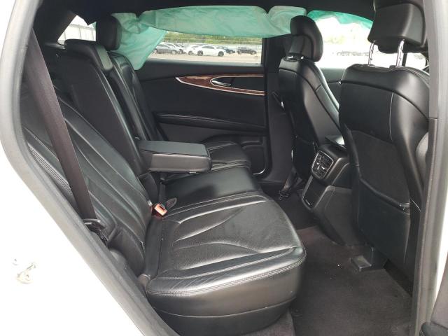2LMTJ6LR7GBL52718 - 2016 LINCOLN MKX RESERVE თეთრი ფოტო 6