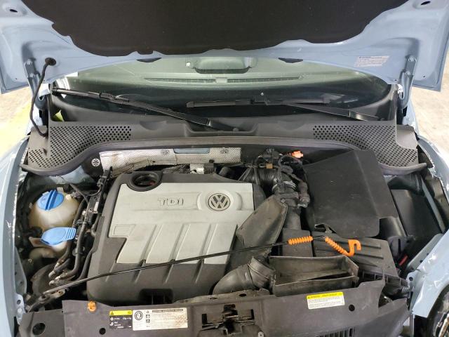 3VW5L7ATXDM810492 - 2013 VOLKSWAGEN BEETLE BLUE photo 11