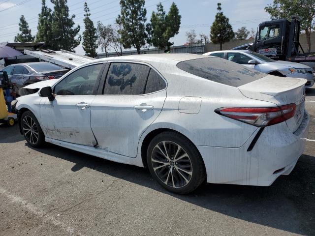 4T1B11HK0JU602145 - 2018 TOYOTA CAMRY L WHITE photo 2