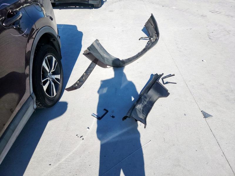 2T3WFREV3GW296963 - 2016 TOYOTA RAV4 XLE 栗色 照片 13