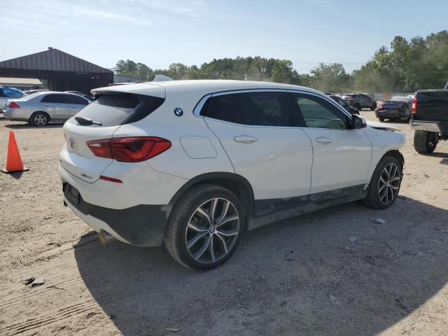 WBXYJ3C31JEJ81575 - 2018 BMW X2 SDRIVE28I WHITE photo 3