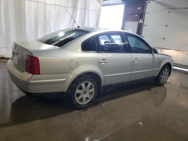 WVWPD63B6XE464488 - 1999 VOLKSWAGEN PASSAT GLX Gümüş foto 3