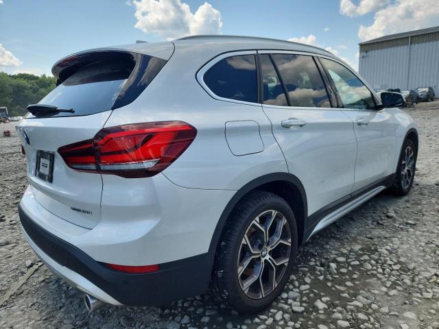 WBXJG9C00M5U41624 - 2021 BMW X1 XDRIVE28I WHITE photo 3