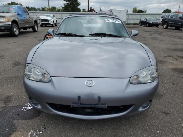 JM1NB353620226227 - 2002 MAZDA MX-5 MIATA BASE SILVER photo 5