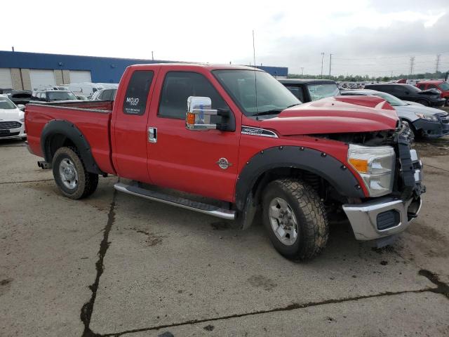 1FT7X2AT7CEB67980 - 2012 FORD F250 SUPER DUTY RED photo 4