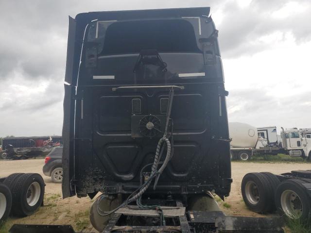 1FUJGLD53GLHG4920 - 2016 FREIGHTLINER CASCADIA 1 BLACK photo 6