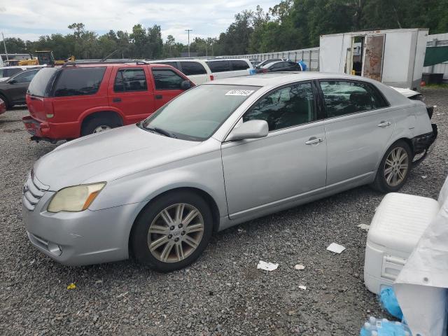 2006 TOYOTA AVALON XL, 