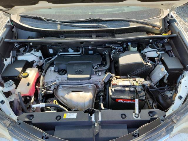 2T3ZFREV1HW327688 - 2017 TOYOTA RAV4 LE 白色 照片 12