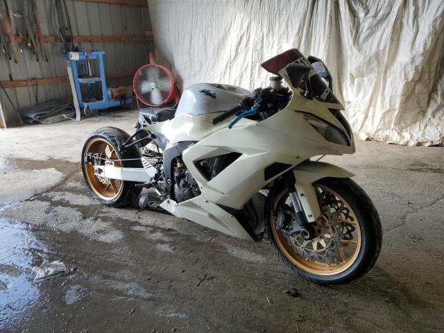 JKBZXJE16DA002366 - 2013 KAWASAKI ZX636 E WHITE photo 1