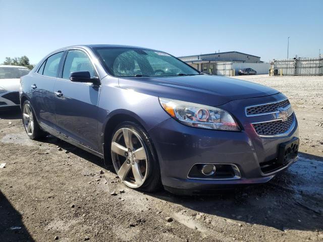 1G11J5SX7DF345613 - 2013 CHEVROLET MALIBU LTZ ლურჯი ფოტო 4