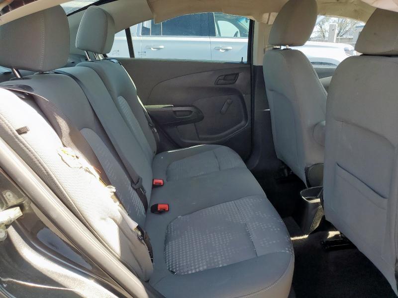 1G1JB5SH0J4135612 - 2018 CHEVROLET SONIC LS GRAY photo 10