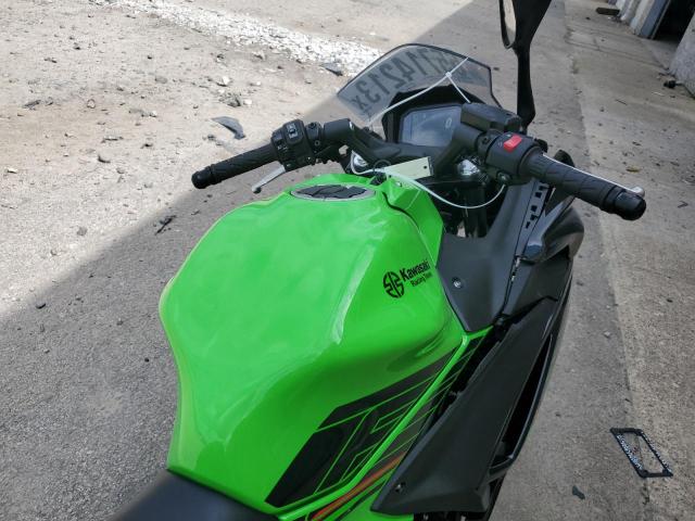 ML5EXER12PDAA4685 - 2023 KAWASAKI EX650 R Зеленый фото 5