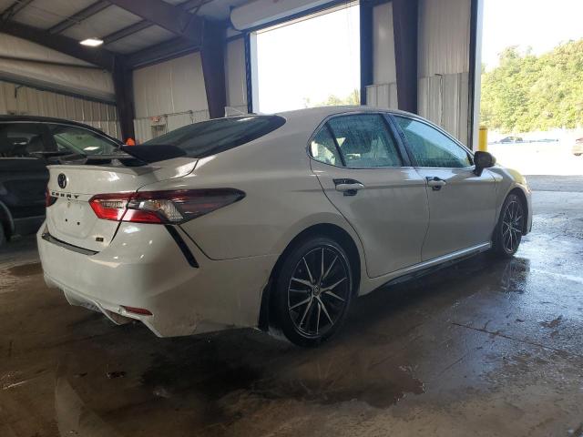 4T1G11AK7NU022199 - 2022 TOYOTA CAMRY SE თეთრი ფოტო 3