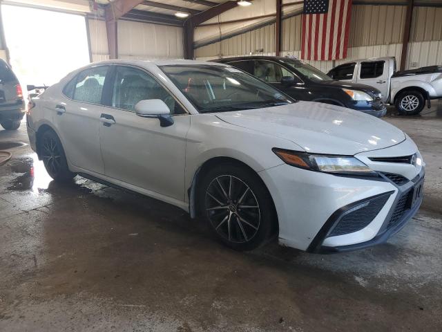 4T1G11AK7NU022199 - 2022 TOYOTA CAMRY SE თეთრი ფოტო 4