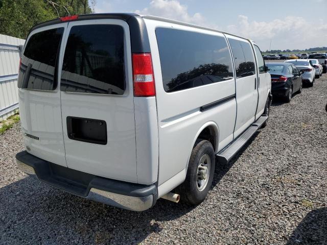 1GAZGPFG7K1209306 - 2019 CHEVROLET EXPRESS G3 LT WHITE photo 3