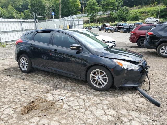 1FADP3K23JL308881 - 2018 FORD FOCUS SE BLACK photo 4