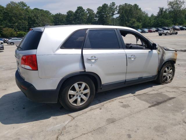 5XYKT3A13DG321197 - 2013 KIA SORENTO LX SILVER photo 3