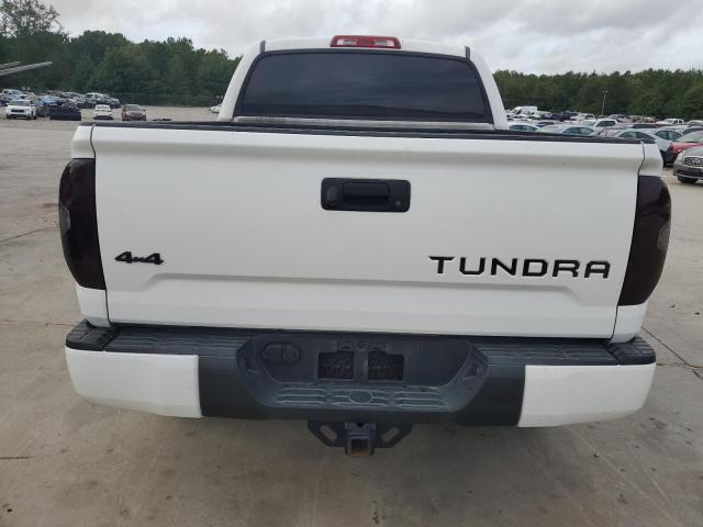 5TFDY5F10FX473520 - 2015 TOYOTA TUNDRA CREWMAX SR5 WHITE photo 6