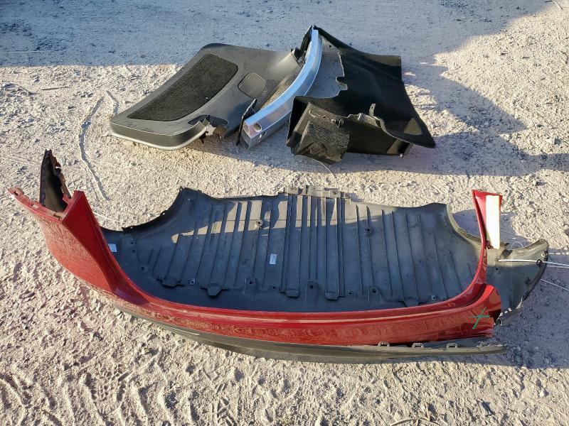 7SAYGDEEXRA255618 - 2024 TESLA MODEL Y RED photo 11