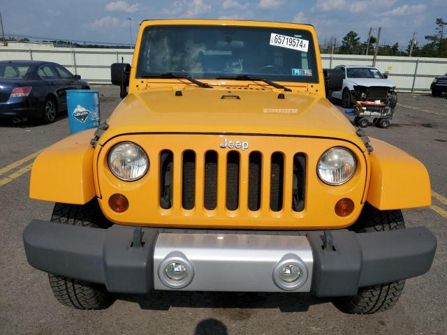 1C4HJWEG6CL197137 - 2012 JEEP WRANGLER U SAHARA YELLOW photo 5