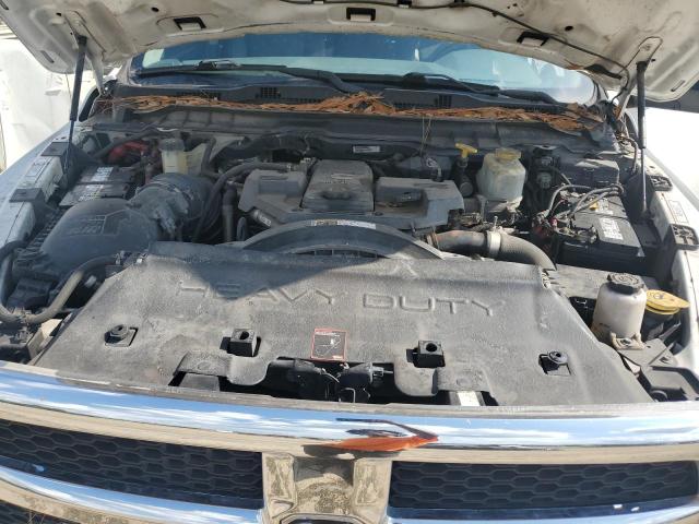 3C7WRMFL9HG727978 - 2017 RAM 5500 أبيض صورة 11