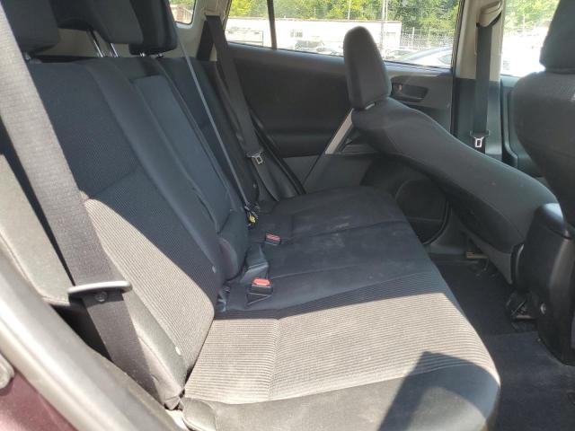 2T3BFREVXJW829865 - 2018 TOYOTA RAV4 LE Каштановый фото 11