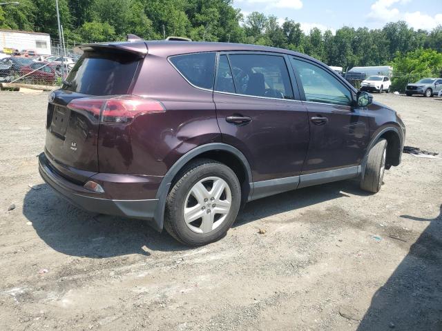 2T3BFREVXJW829865 - 2018 TOYOTA RAV4 LE Каштановый фото 3