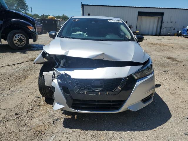 3N1CN8DV9LL867121 - 2020 NISSAN VERSA S 银色 照片 5